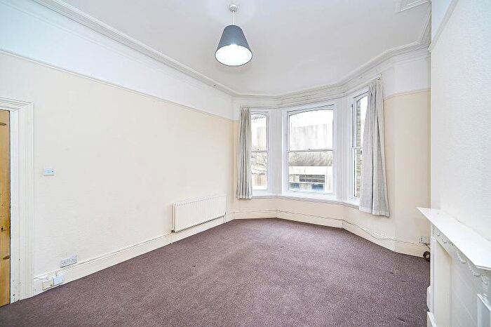 2 Bedroom Flat To Rent In Tisbury Road, Hove, BN3