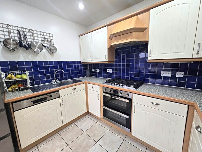 3 Bedroom Town House For Sale In Gardeners Place, Chartham, CT4