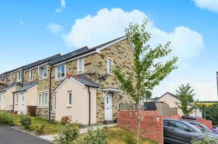 3 Bedroom End Of Terrace House For Sale In Slate Avenue, Liskeard, Cornwall, PL14