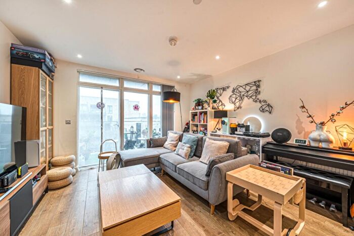 1 Bedroom Flat For Sale In Madeira Street London, E14
