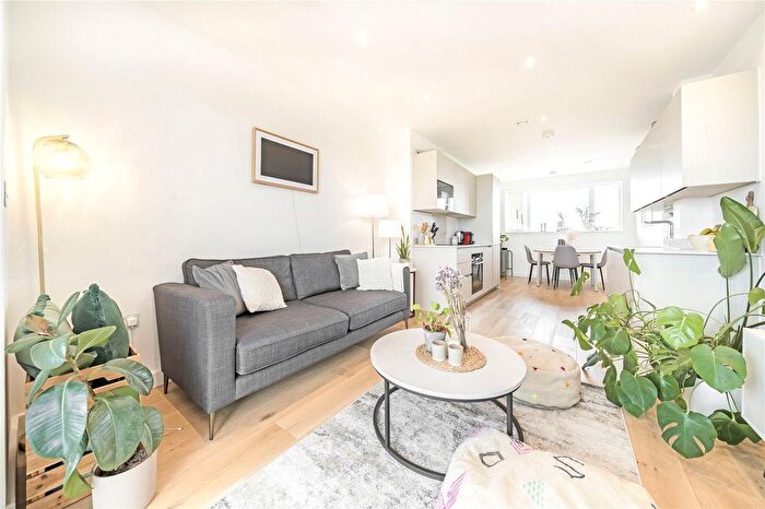 1 Bedroom Flat For Sale In Hereford Place, London, SE14