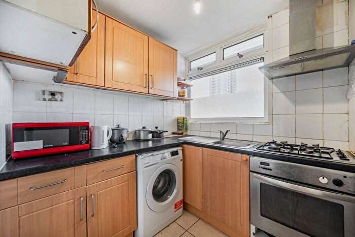 2 Bedroom Flat For Sale In Norton House, Shadwell, London, E1