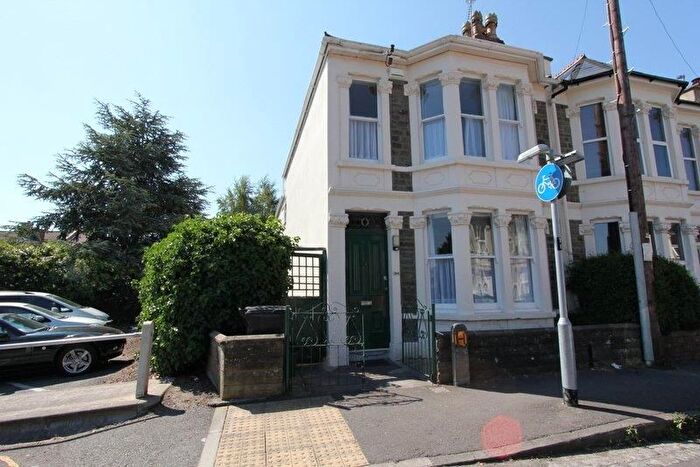 4 Bedroom End Of Terrace House To Rent In Coronation Avenue, Fishponds, Bristol, BS16