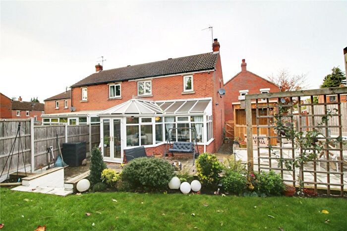 3 Bedroom Semi-Detached House For Sale In Whitewell Close, Kirton Lindsey, DN21