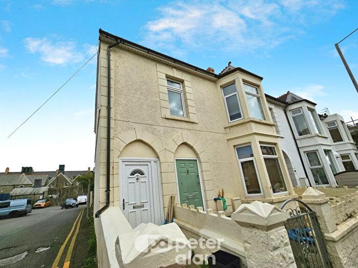 2 Bedroom Flat To Rent In Mary Street, Porthcawl, CF36