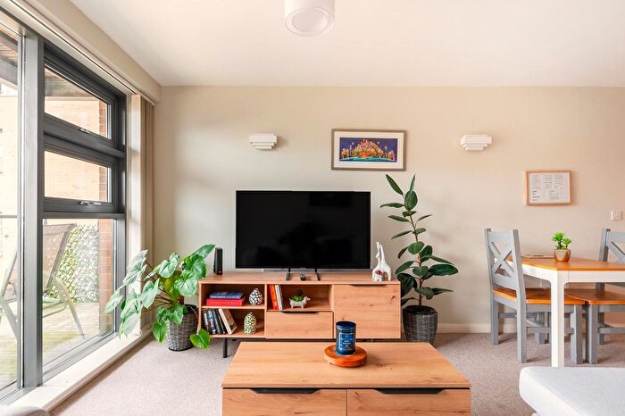 1 Bedroom Flat For Sale In Deanery Road, Harbourside, BS1