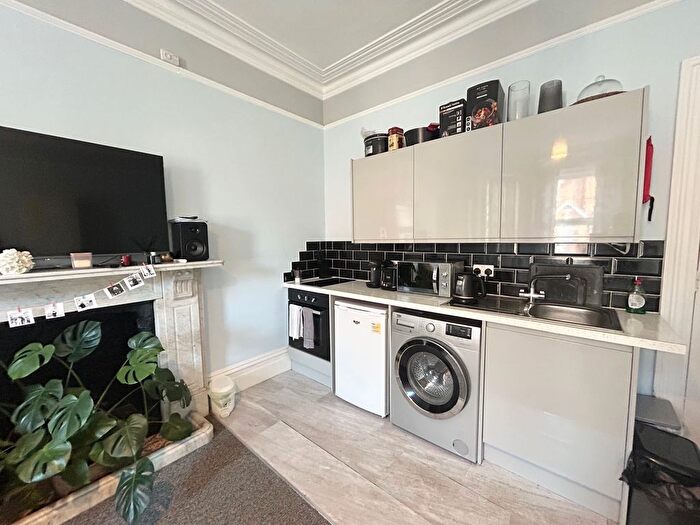 1 Bedroom Flat To Rent In Hamilton Road, Bournemouth, BH1