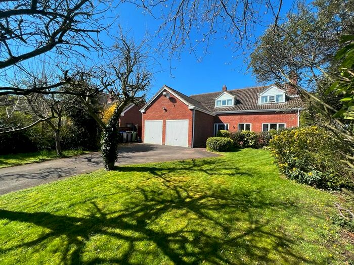 Detached House For Sale In Appledore, Lower End, Bubbenhall, Coventry, Warwickshire, CV8