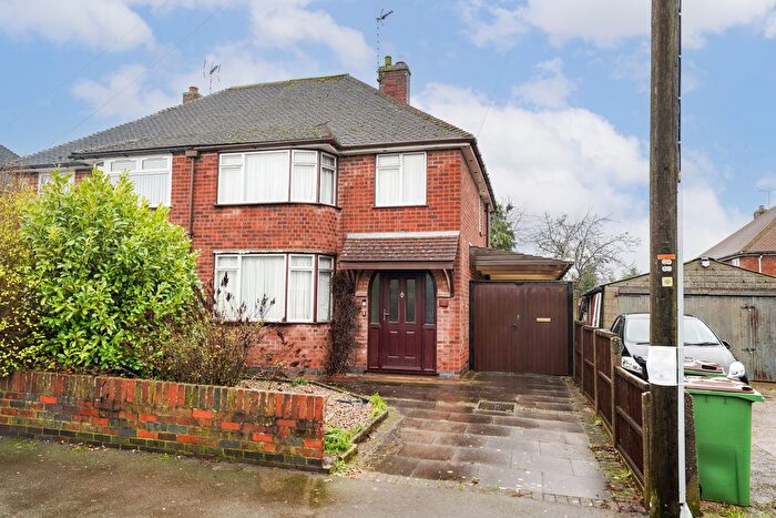 3 Bedroom Semi Detached House For Sale In Bramcote Road, Wigston, Leicester, Leicestershire, LE18