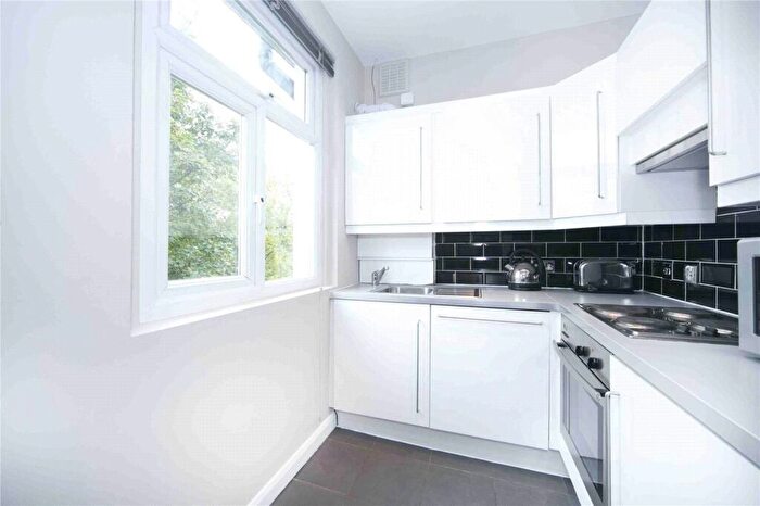 1 Bedroom Apartment For Sale In Hillmarton Road, Islington, London, N7