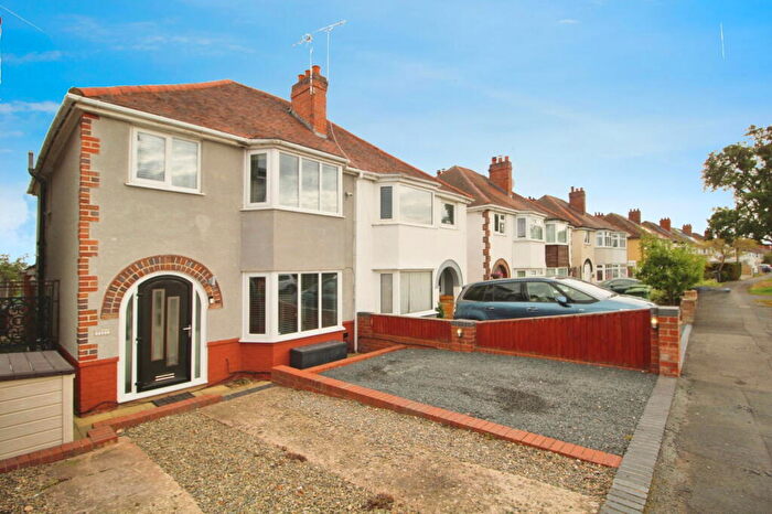 3 Bedroom Semi-Detached House For Sale In Marlpool Lane, Kidderminster, DY11