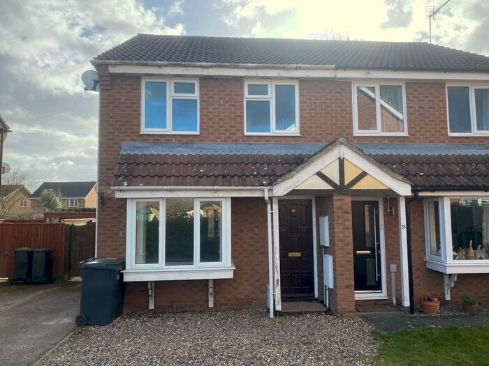 3 Bedroom Semi-Detached House To Rent In Elmswell, IP30