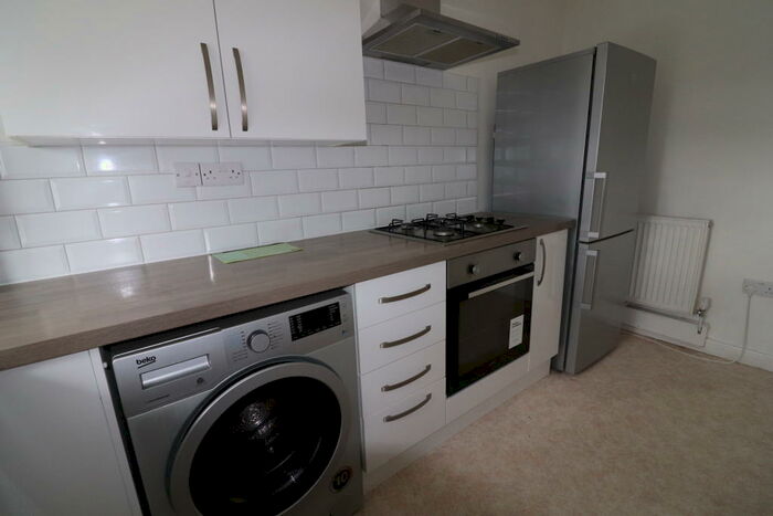 1 Bedroom Flat To Rent In Station Parade, Elm Park, RM12