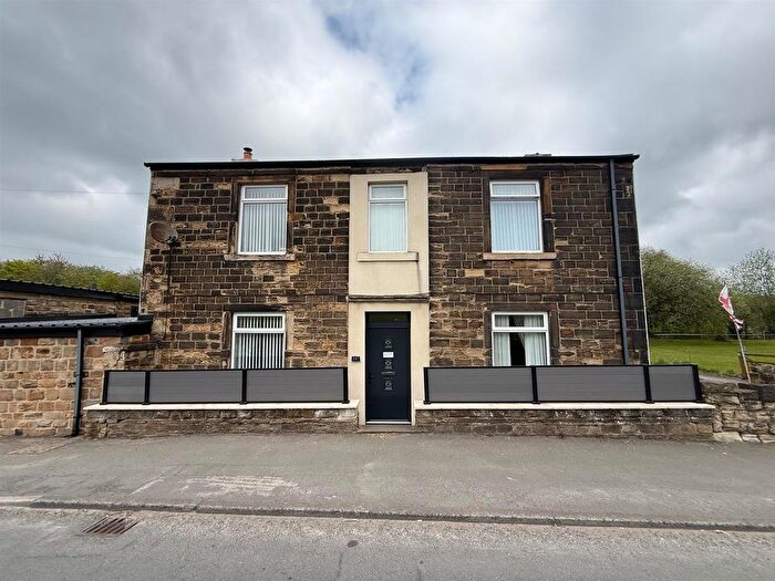 3 Bedroom Detached House For Sale In Dewsbury Road, Gomersal, Cleckheaton, BD19