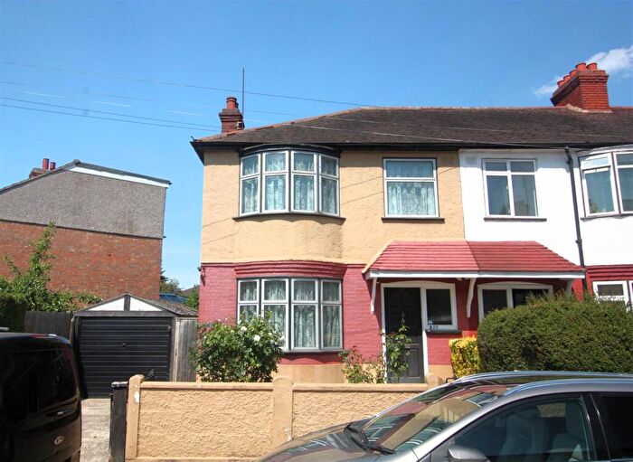 3 Bedroom End Of Terrace House For Sale In Russell Road, Mitcham, CR4