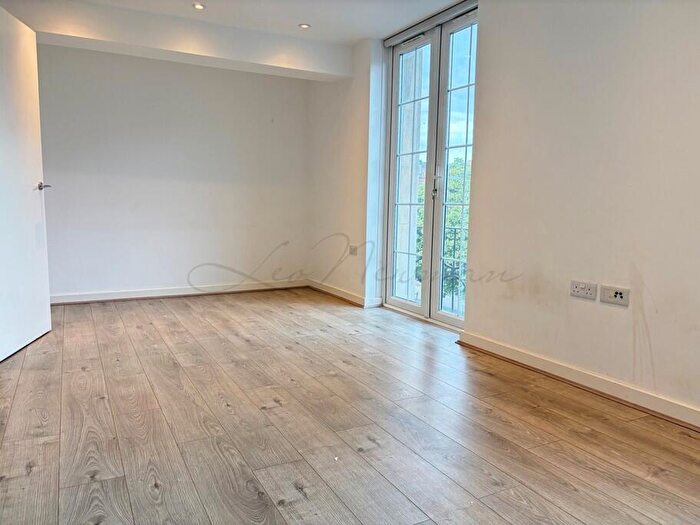 1 Bedroom Flat To Rent In Fretherne Road, Welwyn Garden City, AL8