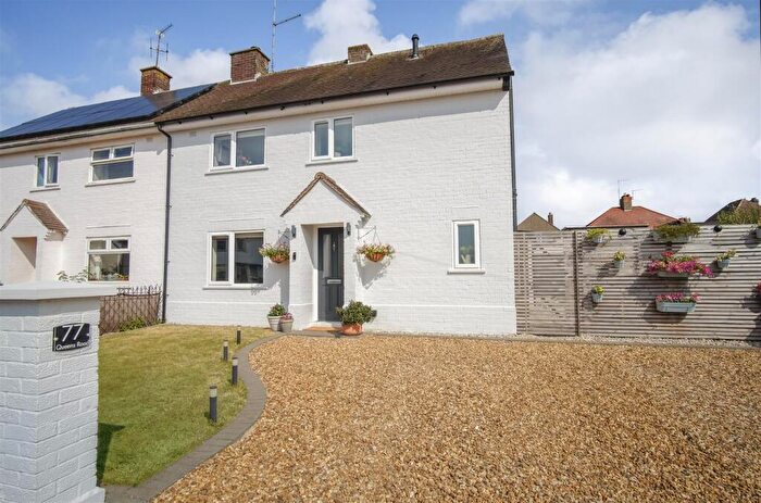 3 Bedroom Semi-Detached House For Sale In Queens Road, Wollaston, Northamptonshire, NN29