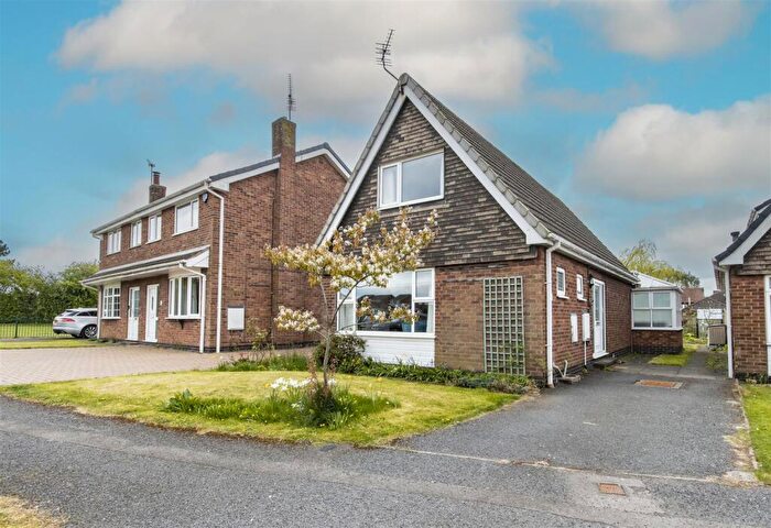 2 Bedroom Detached House For Sale In Laburnum Close, Bolsover, Chesterfield, S44
