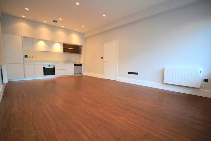 2 Bedroom Flat To Rent In Infinity Heights, Dunston Street, Hackney, E8