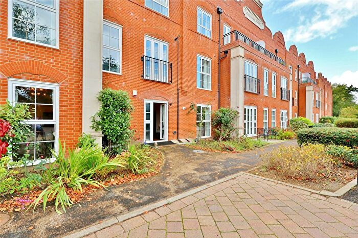 2 Bedroom Flat For Sale In Gresham Park Road, Old Woking, Woking, Surrey, GU22