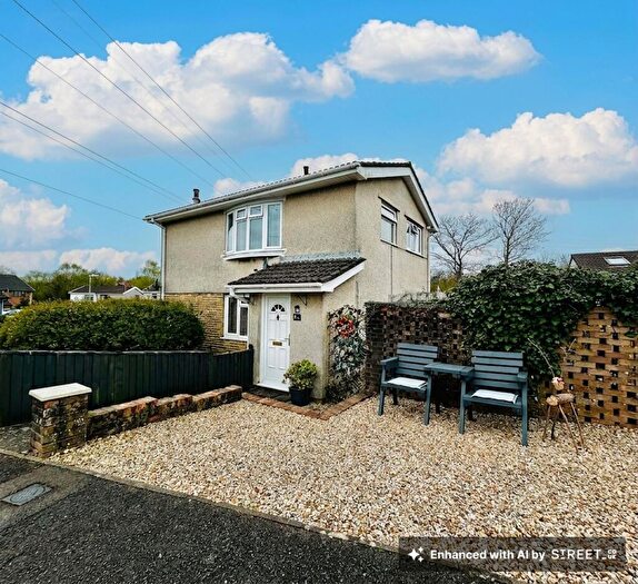 1 Bedroom Flat To Rent In Bay View Gardens, Skewen, SA10