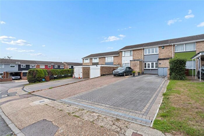 2 Bedroom Terraced House For Sale In Tuscan Drive, Chatham, Kent, ME5