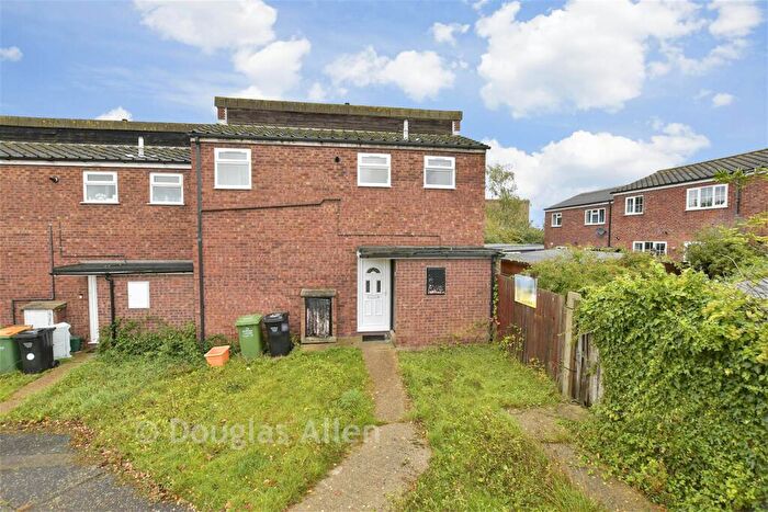 3 Bedroom End Of Terrace House For Sale In Westfield, Basildon, Essex, SS15