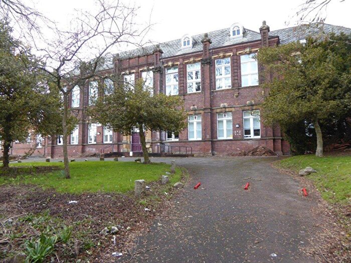7 Bedroom Apartment To Rent In Flat H Bishop Blackall School, Exeter, EX4