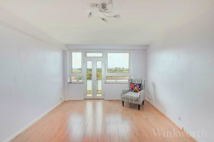 2 Bedroom Apartment To Rent In Milton Court Road, London, SE14