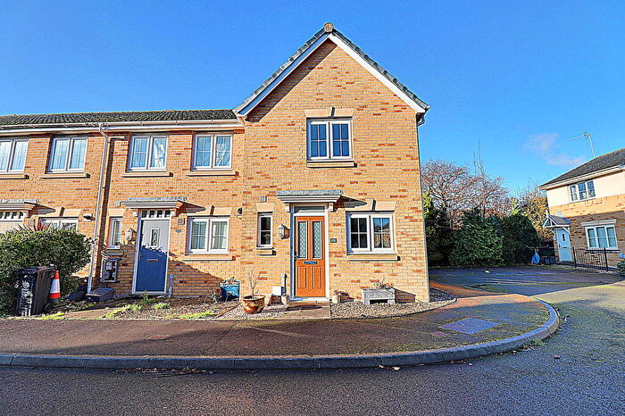 2 Bedroom End Of Terrace House For Sale In Schooner Circle, Newport, NP10