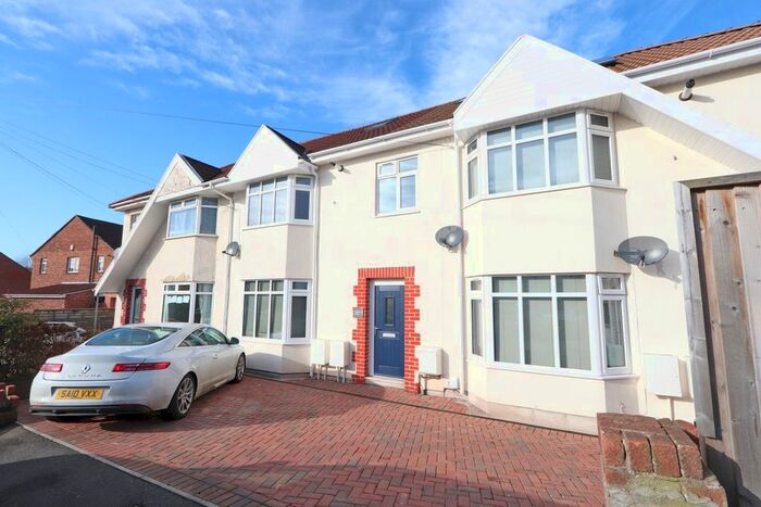 2 Bedroom Maisonette To Rent In Dormer Road, Bristol, BS5