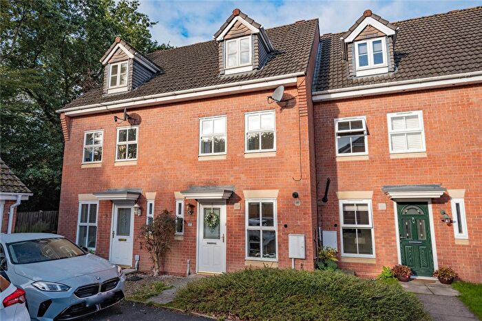 3 Bedroom Terraced House For Sale In Penshurst Road, Bromsgrove, Worcestershire, B60