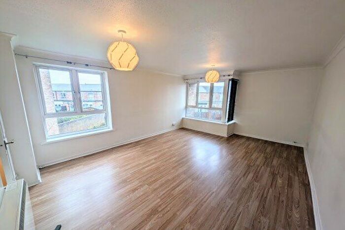 3 Bedroom Terraced House To Rent In Barton Crescent, Leamington Spa, CV31