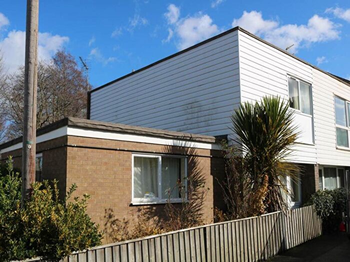 3 Bedroom Semi Detached House To Rent In Stanley Road, Cambridge, CB5