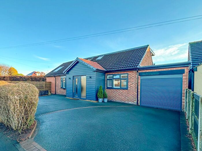 3 Bedroom Detached Bungalow For Sale In Backford Road, Wirral, CH61