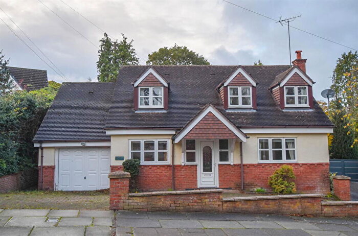 3 Bedroom Detached House For Sale In Raby Drive, Raby Mere, CH63