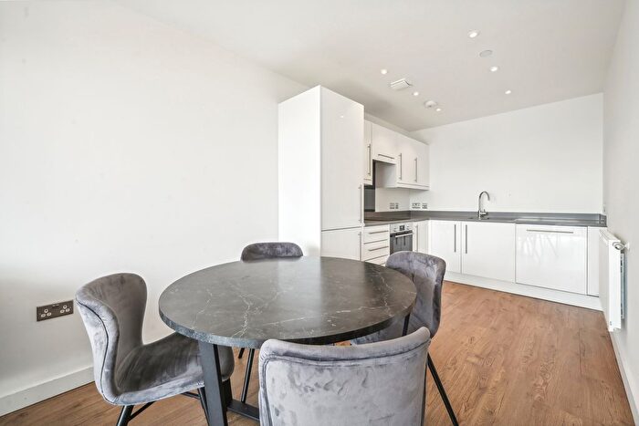 1 Bedroom Flat To Rent In Stylus Place, Hayes, UB3