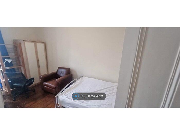 3 Bedroom Flat To Rent In Dalkeith Road, Edinburgh, EH16