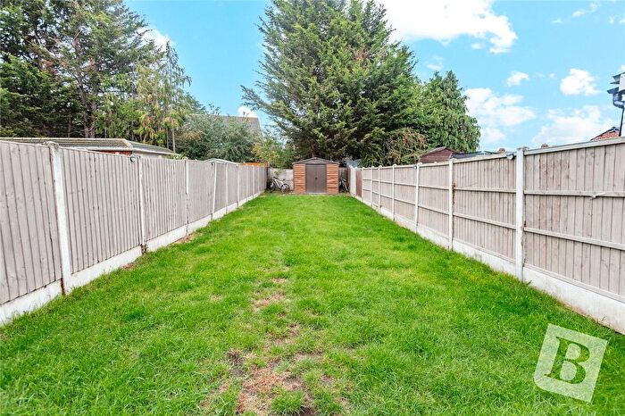 2 Bedroom Semi-Detached House For Sale In Cross Road, Mawneys, Romford, RM7