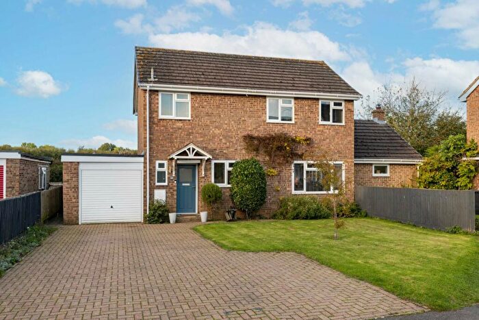 4 Bedroom Detached House For Sale In Poplars Road, Chacombe, OX17