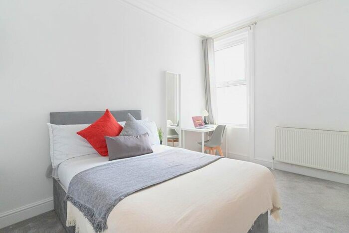 5 Bedroom Terraced House To Rent In Playfair Road, Southsea, Hampshire, PO5