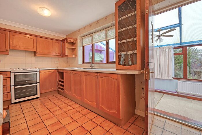 2 Bedroom Bungalow For Sale In Foxborough Chase, Stock, CM4