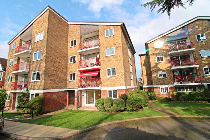 2 Bedroom Flat For Sale In Cumberland Road, Bromley, BR2