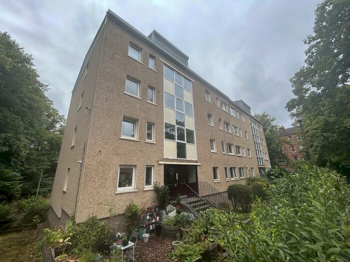 2 Bedroom Flat To Rent In Queen Margaret Court, North Kelvinside, G20