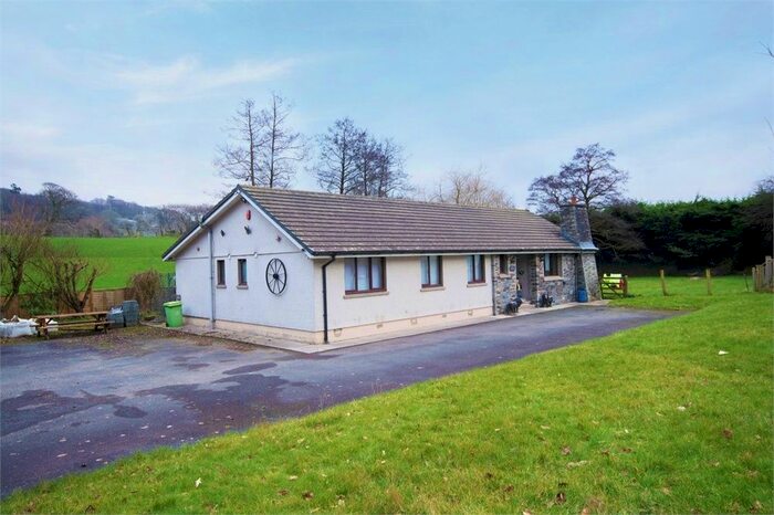 4 Bedroom Detached Bungalow For Sale In Tregaron Road, Lampeter, Ceredigion, SA48