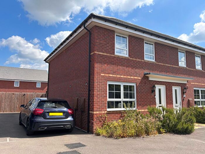 3 Bedroom Terraced House To Rent In Austen Drive, Tamworth, B78