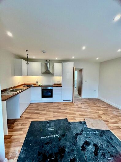 2 Bedroom Flat To Rent In B Wimborne Road, Moorodown, Bournemouth, BH9