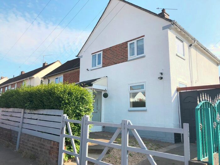 3 Bedroom Town House To Rent In Davenport Road, Leicester, LE5