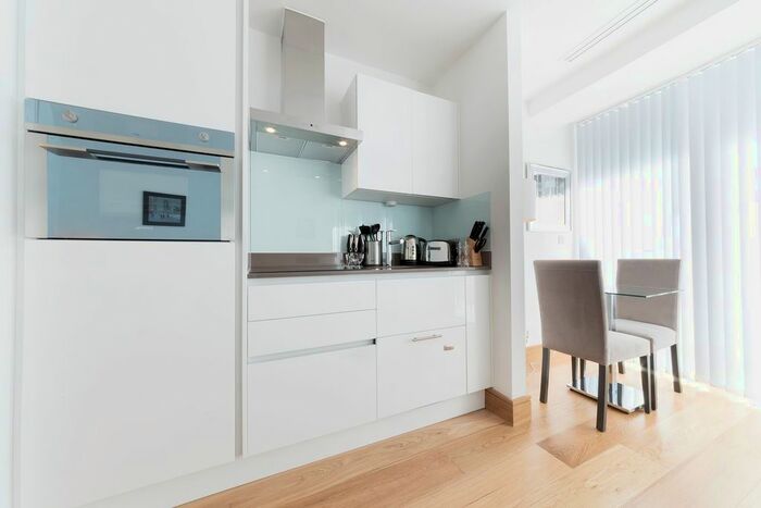 Studio To Rent In Arena Tower, Crossharbour Plaza, Canary Wharf, London, E14