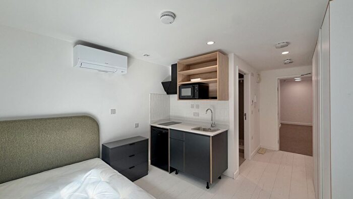 1 Bedroom Flat To Rent In Flat, The Caretakers Building, London, E14